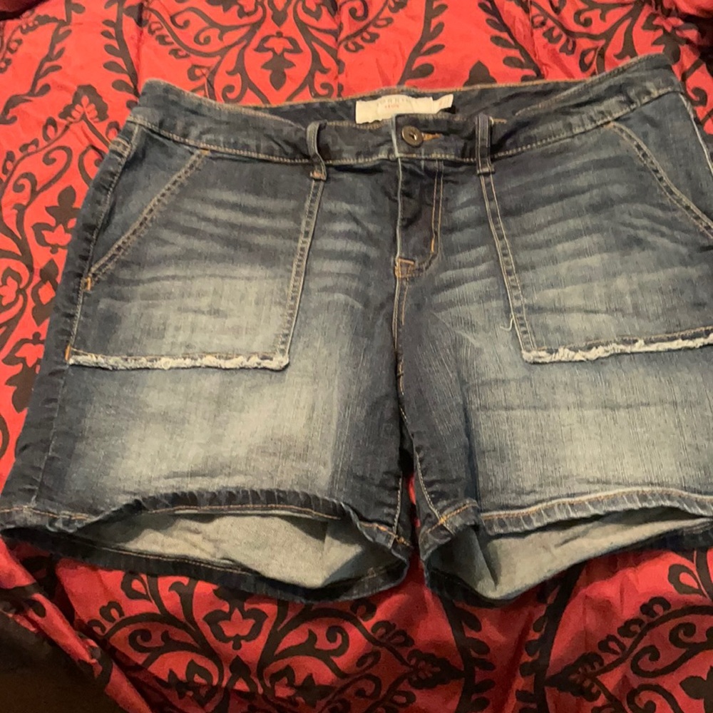 Women’s jean shorts. Excellent condition